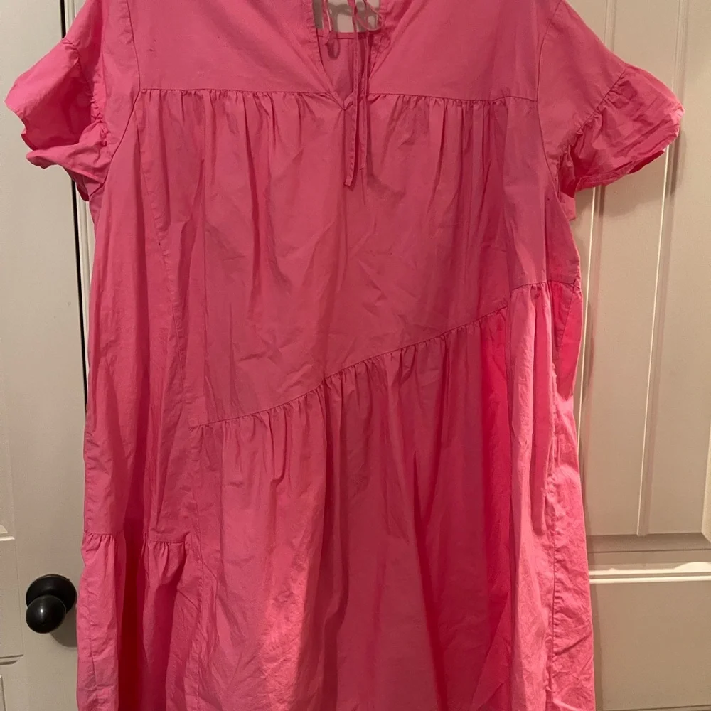 WHO WHAT WEAR Women’s asymmetrical tier pink ruffle short sleeve dress.  XXL - Picture 6 of 16
